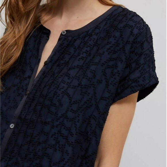 Tiny Anthropologie Niemh Textured Buttondown Blouse/Top Navy Blue Size Small - Picture 3 of 10